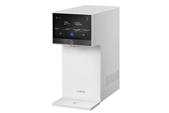 코웨이 아이콘 프로 정수기의 깔끔한 디자인과 터치스크린 화면 | 출처: 렌트리
