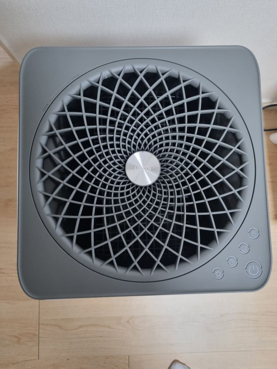 현대유버스 뉴멀티클린 공기청정기 상단 사진 | 출처: 렌트리