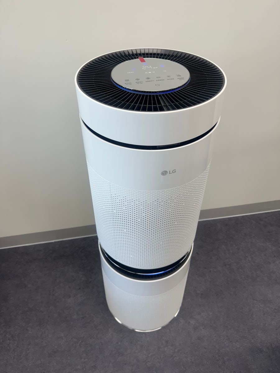 세련된 디자인의 LG 퓨리케어 AI 360도 공기청정기 후기 사진 | 출처: 렌트리