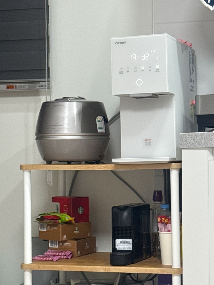 밥솥보다 폭이 슬림한 코웨이 아이콘 얼음 정수기 미니